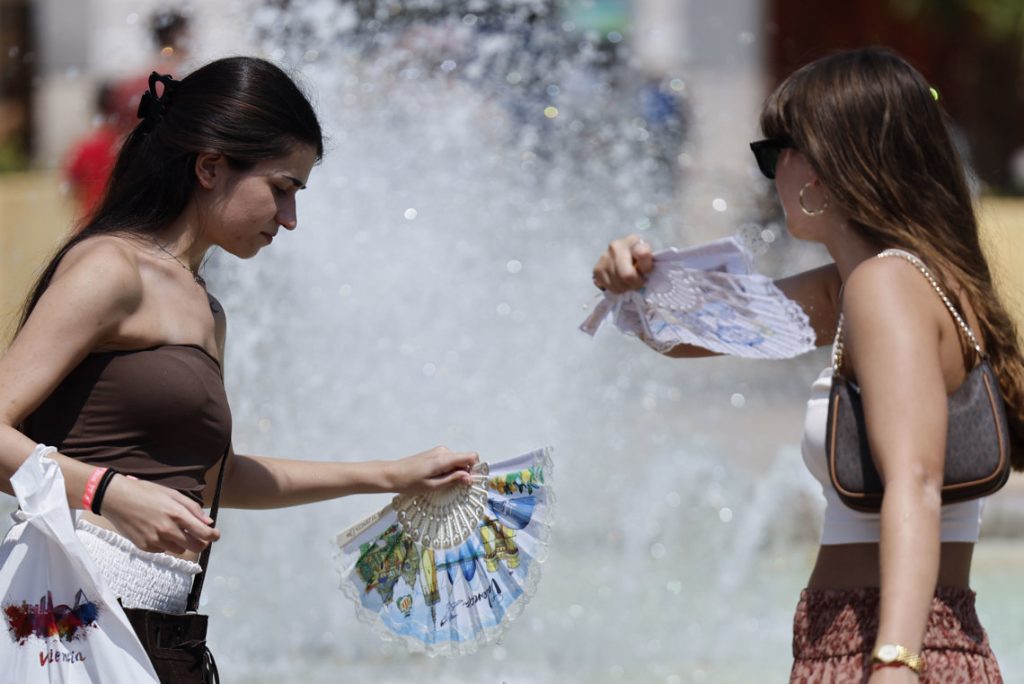 Spain under a heat wave with an alert for extreme temperatures