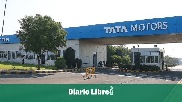 Tata Motors announces alliance with equimax for vehicle distribution