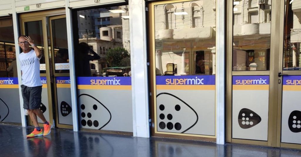 The Bass of the Focsa of Havana becomes dollar territory