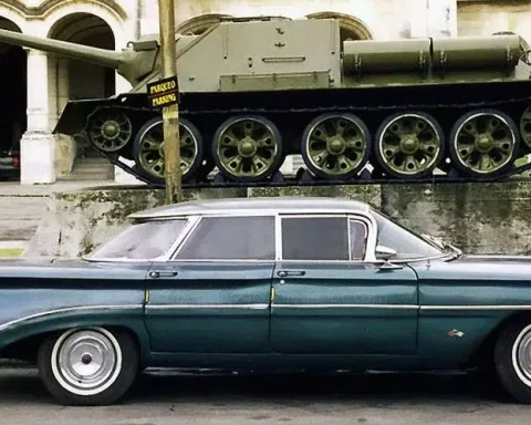 Oldsmobile 88 (modelo de 1960), uno de losúltimos en entrar a Cuba