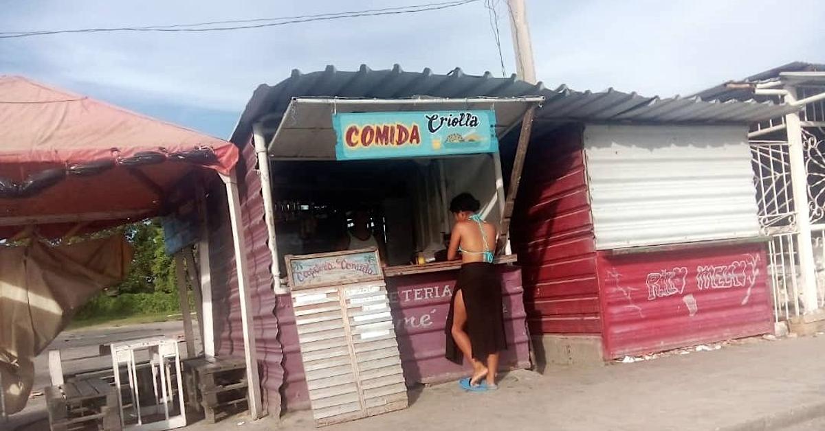 The Matanzas Bus Terminal closed and commercial life went out