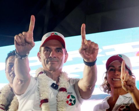 The West redefines the vote between memory and conflict