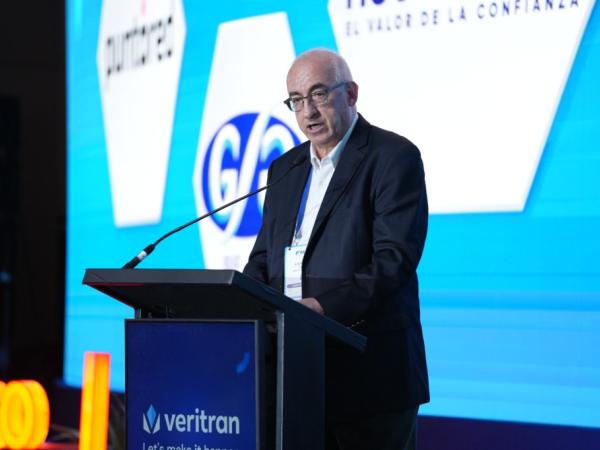 The factors that would be affecting the development of the capital market in Colombia