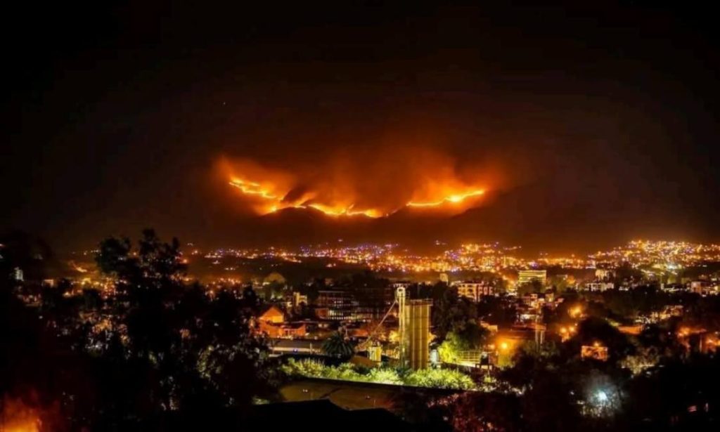 The fire is aggravated in Sama and threatens the city of Tarija; The alleged author of the bones died