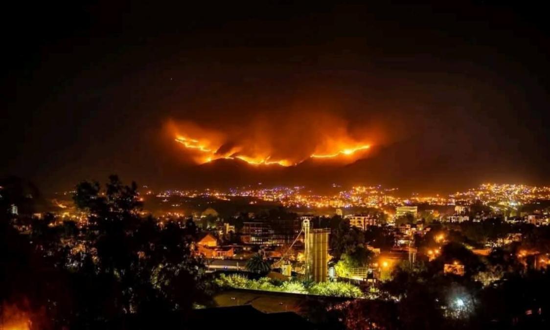 The fire is aggravated in Sama and threatens the city of Tarija; The alleged author of the bones died