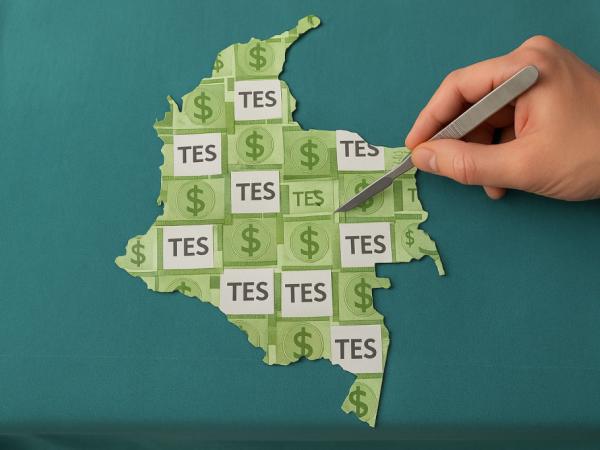 The risks of delicate debt surgery that the Petro government enlisted