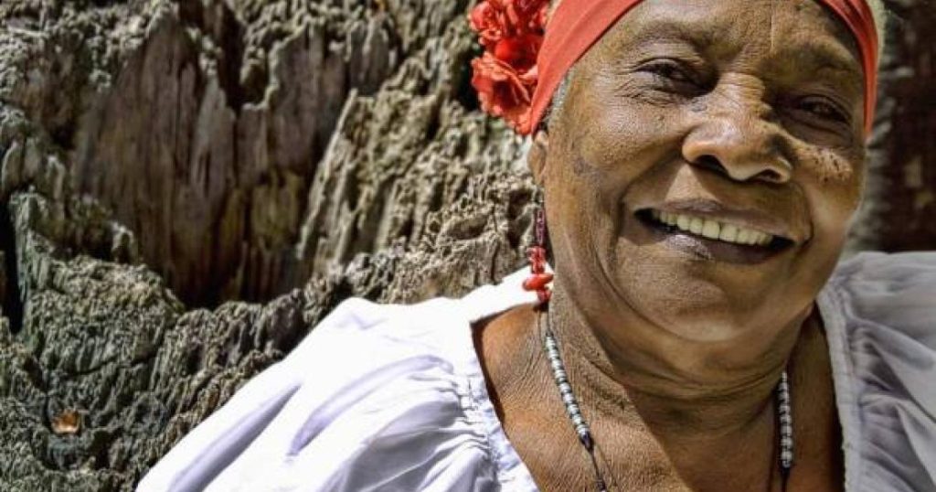 The singer Petrona Martínez recovers successfully from her last surgery