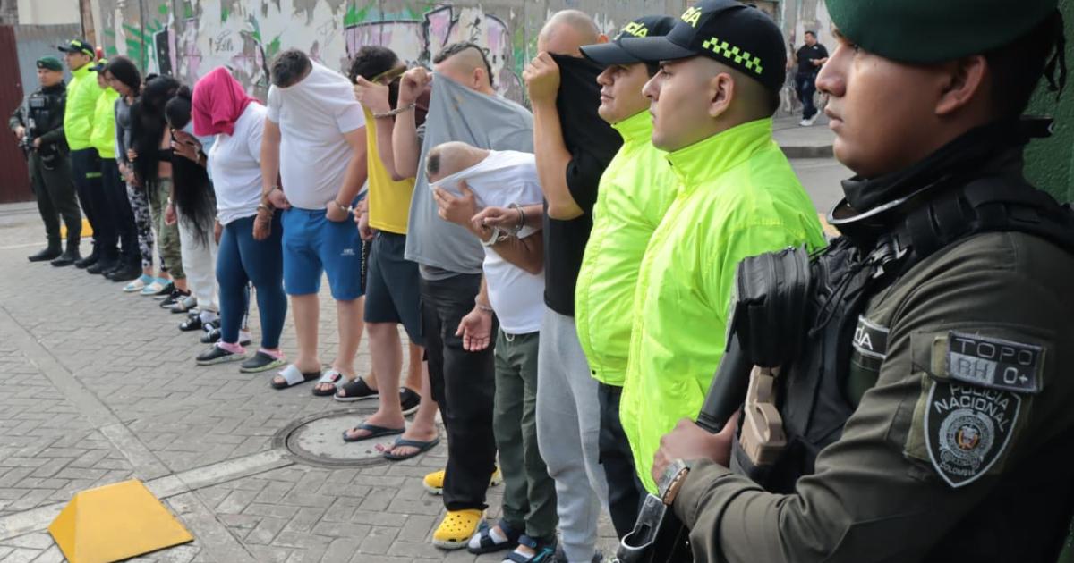 They capture 12 members of an international cell theft of cell phones in Cali