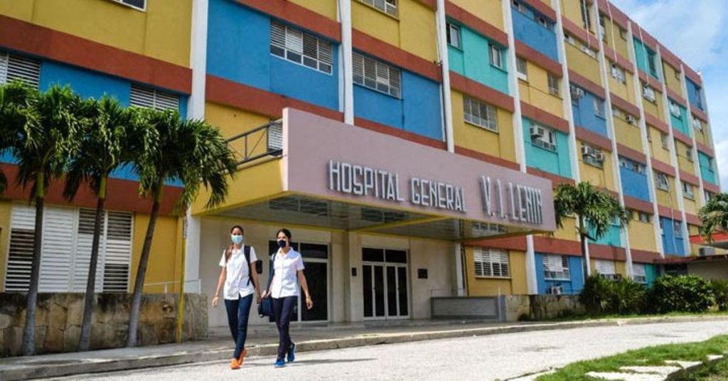 They denounce a false nurse at the Holguin Maternal Hospital