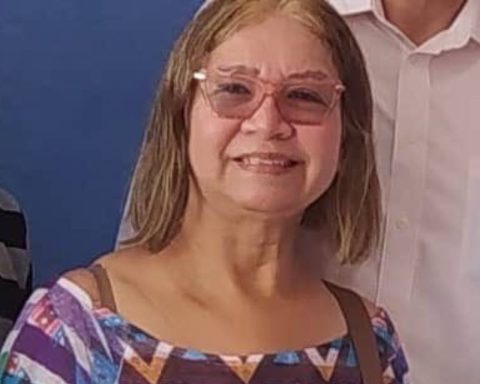 They denounce a woman's arrest that was part of the presidential campaign of Edmundo González