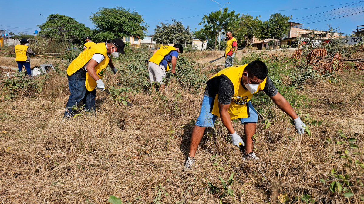 They present a bill that proposes mandatory work for prisons inmates