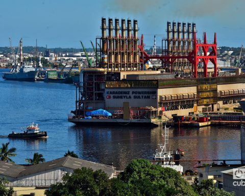 They synchronize the Guiteras and Energás Varadero, but a pin is disconnected "for commercial reasons"