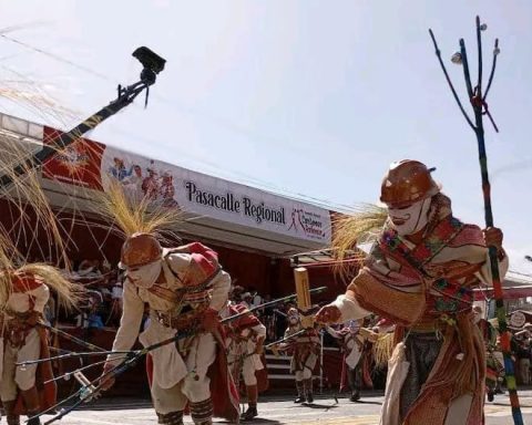 This is how the regional parade is lived “Let's sing, let's dance for our Arequipa 2025 ″ (Gallery)