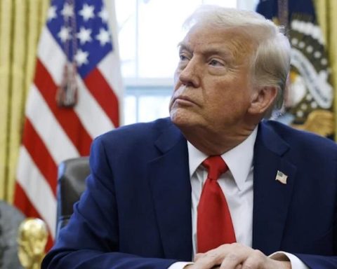 Trump says that his special envoy for the Middle East will visit Russia this week