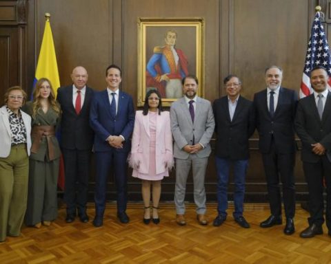 US Government and Delegation. UU. They address trade, security and drug trafficking