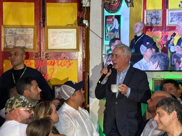 Upon his return to freedom, Uribe rejects binational economic zone with Venezuela