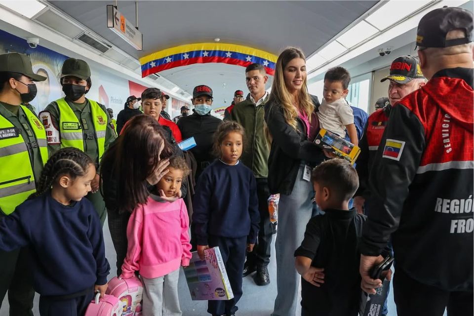 Venezuela receives 194 deported migrants from the United States: six are boys and girls
