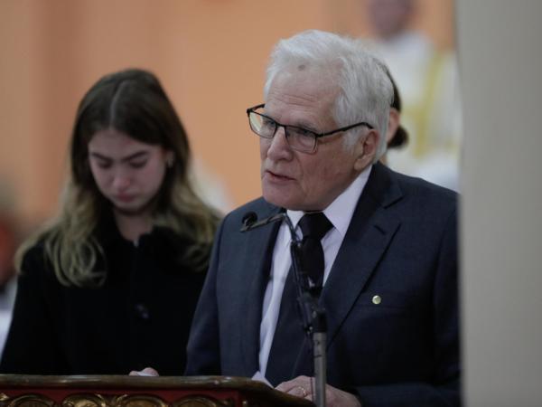 'We know where the violence comes from': Miguel Uribe's father, at the funeral of the senator