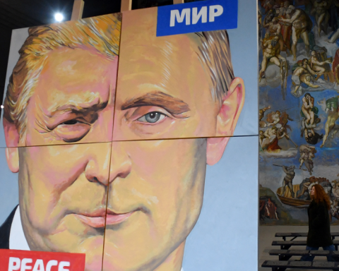 What is known about the possible meeting between Donald Trump and Vladimir Putin