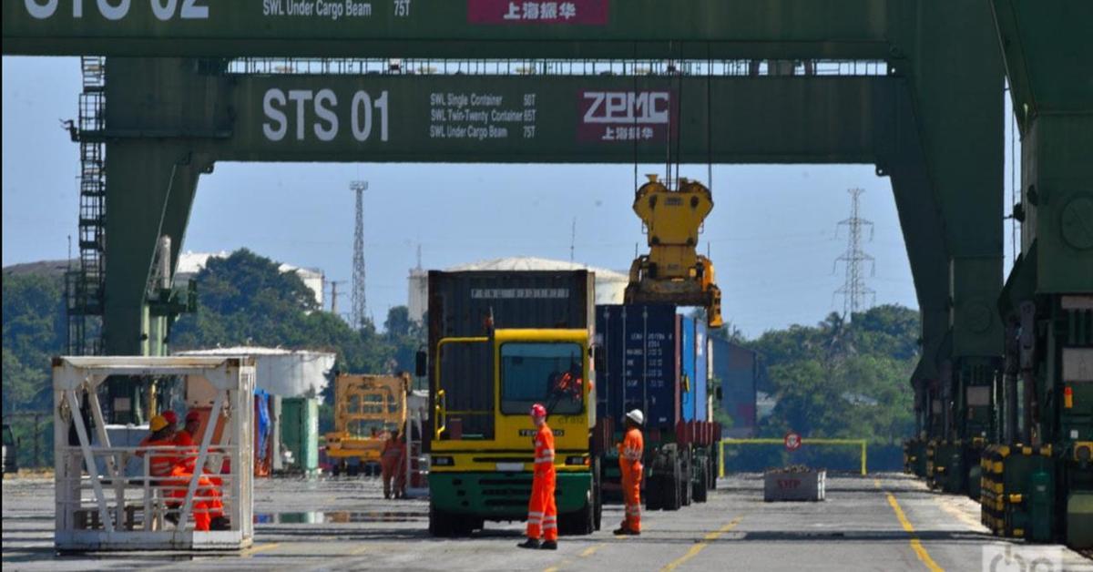 A Cuban state company offers jobs with wages of up to 28,000 pesos