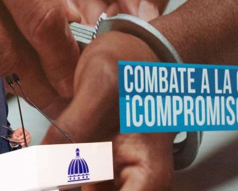 Abinader presenta 6 ejes en lucha anticorrupción