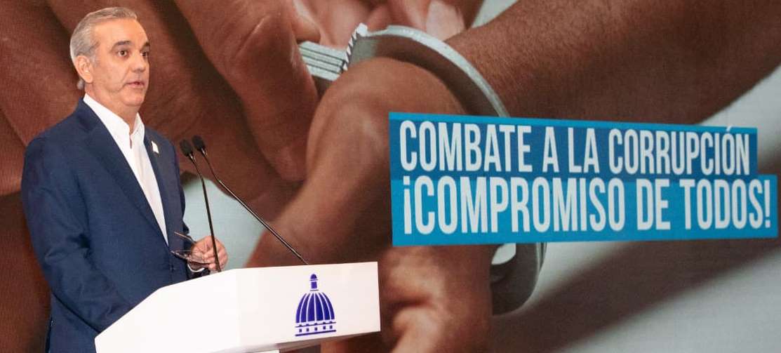 Abinader presenta 6 ejes en lucha anticorrupción