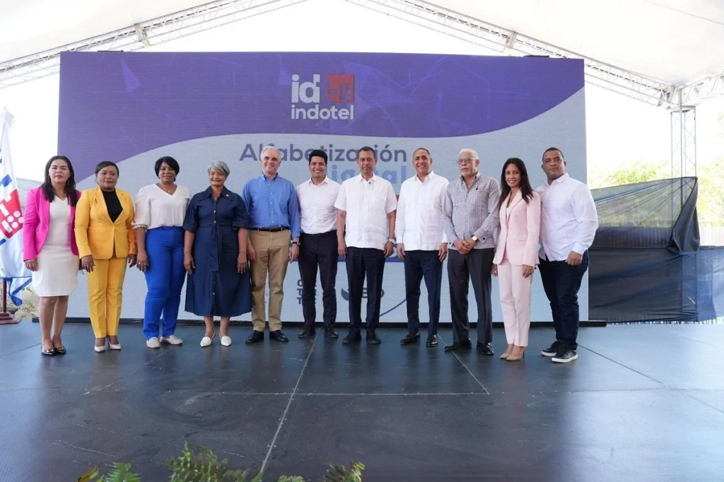About one hundred thousand people will benefit from the "I am digital" program launched by the Indotel