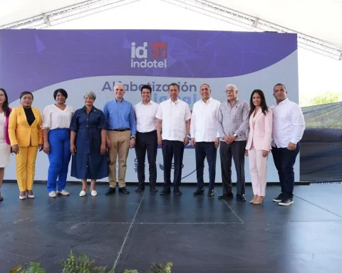 About one hundred thousand people will benefit from the "I am digital" program launched by the Indotel