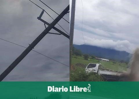 Accident demolishes post and leaves communities without energy in San Juan