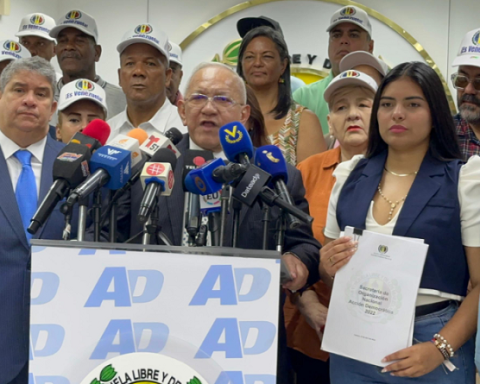 Ad rejects threats of intervention by USA against Venezuela