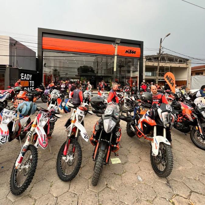 Adventure Ride El Filo 2.0: Motorcycling, Nature and Ecotourism at the top of Santa Cruz