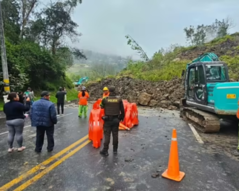 Aerocivil asks airlines to 'keep solidarity rates' for the closure of the plain track