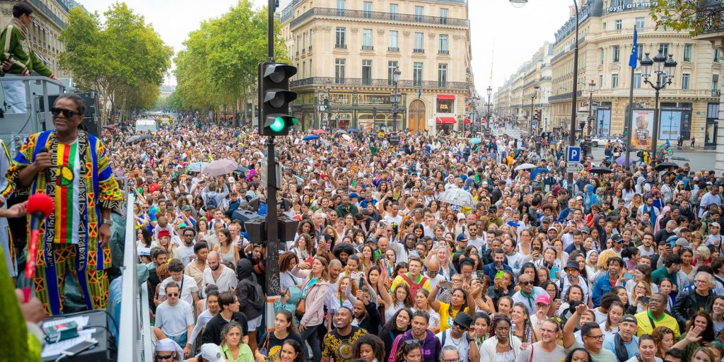 Afro-Brazilian culture is celebrated in Paris with Madeleine washing