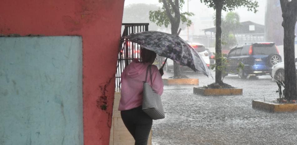 ¡Alerta! Vaguada provocará fuertes lluvias en varias provincias