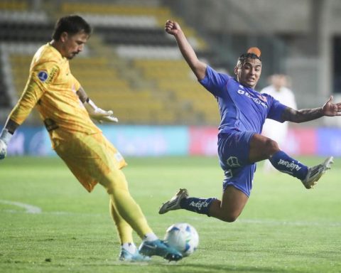 Alianza Lima with Viscarra Holder falls to University of Chile