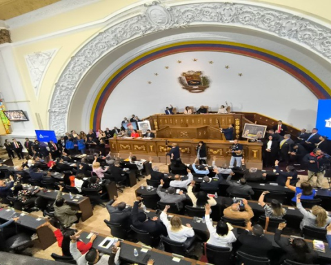 Parlamento condena ataque de entidad sionista de Israel contra Qatar