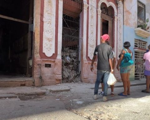 An old man dies in the collapse of a building in Havana Vieja
