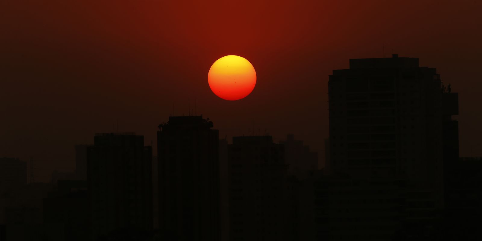 Architects discuss solutions to decrease climate change