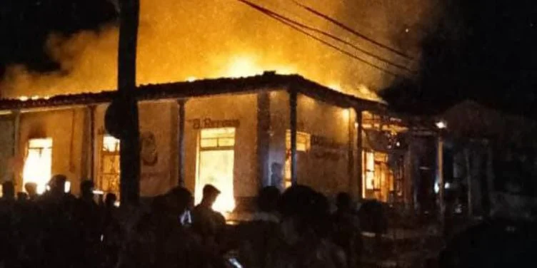 Bar-cafetería El Refugio, donde se inició el incendio