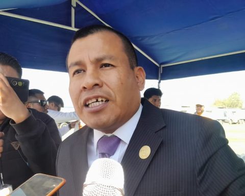 Arequipa: Mayor of La Joya arrives "Drunk" to the delivery of compactors (video)