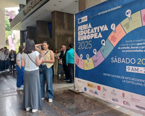 Ari mobile | European Union promotes cultural exchange through educational fair