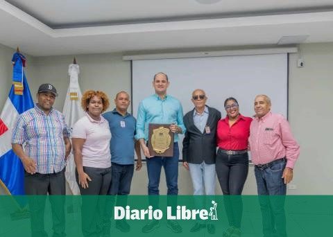 Association recognizes Adolfo Pérez, former director of Promsee/Cal