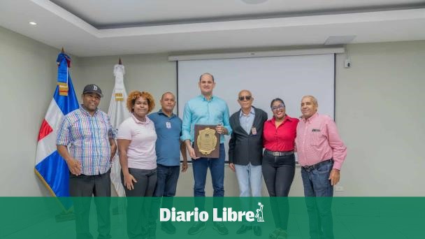 Association recognizes Adolfo Pérez, former director of Promsee/Cal