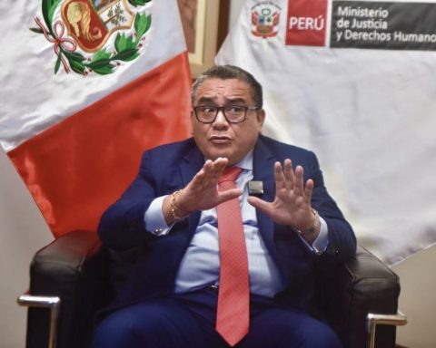 Audios reveal that Santivañez received US $ 20,000 to influence the TC