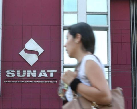 August tax revenues rose 19.3%