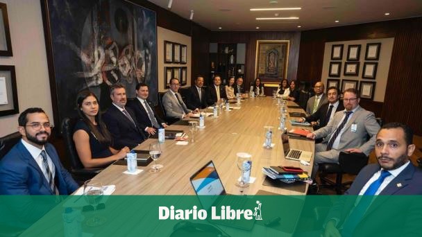 Banreservas executives meet with IMF delegation