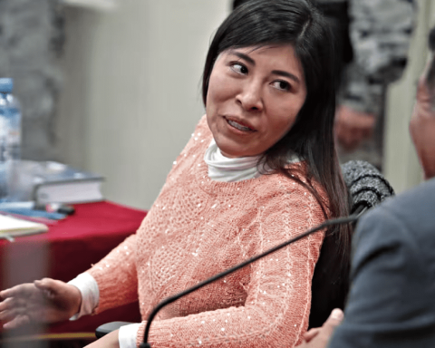 Betssy Chávez: Judicial Branch dictates 10 months of impediment of departure from the country against former minister