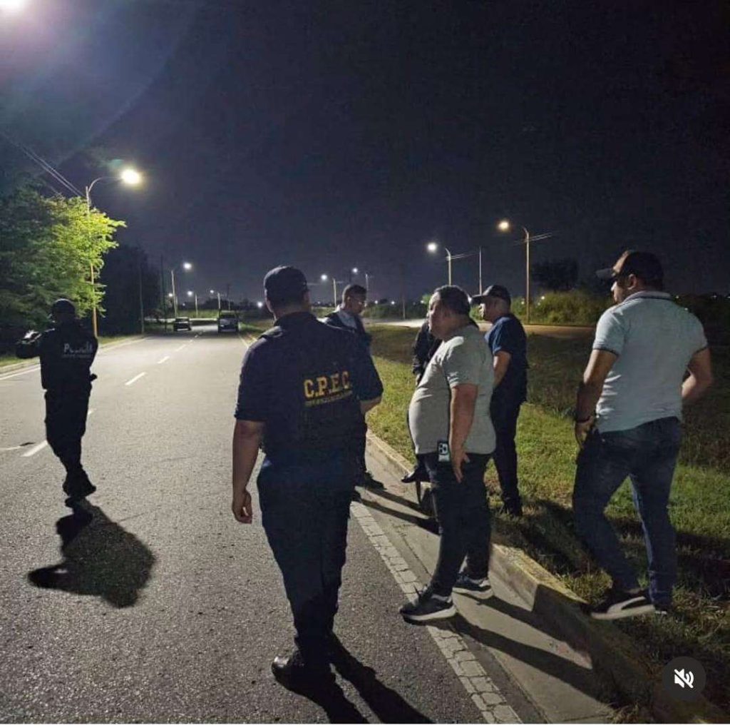 Bid the Davisito and Ali