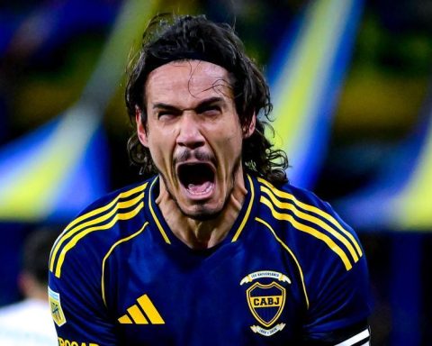 Boca wins again and Cavani clears ghosts