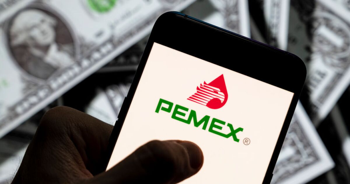 Bonds in euros and dollars are to reduce Pemex's foreign debt